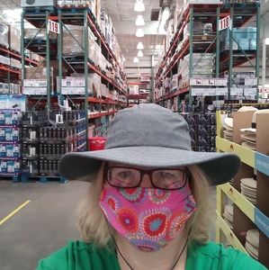 Meet your Posher, Lauren